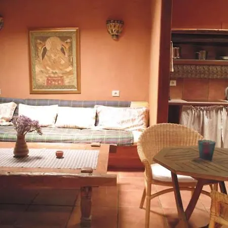 Appartement Sleeps 2 Pool Wifi Uga